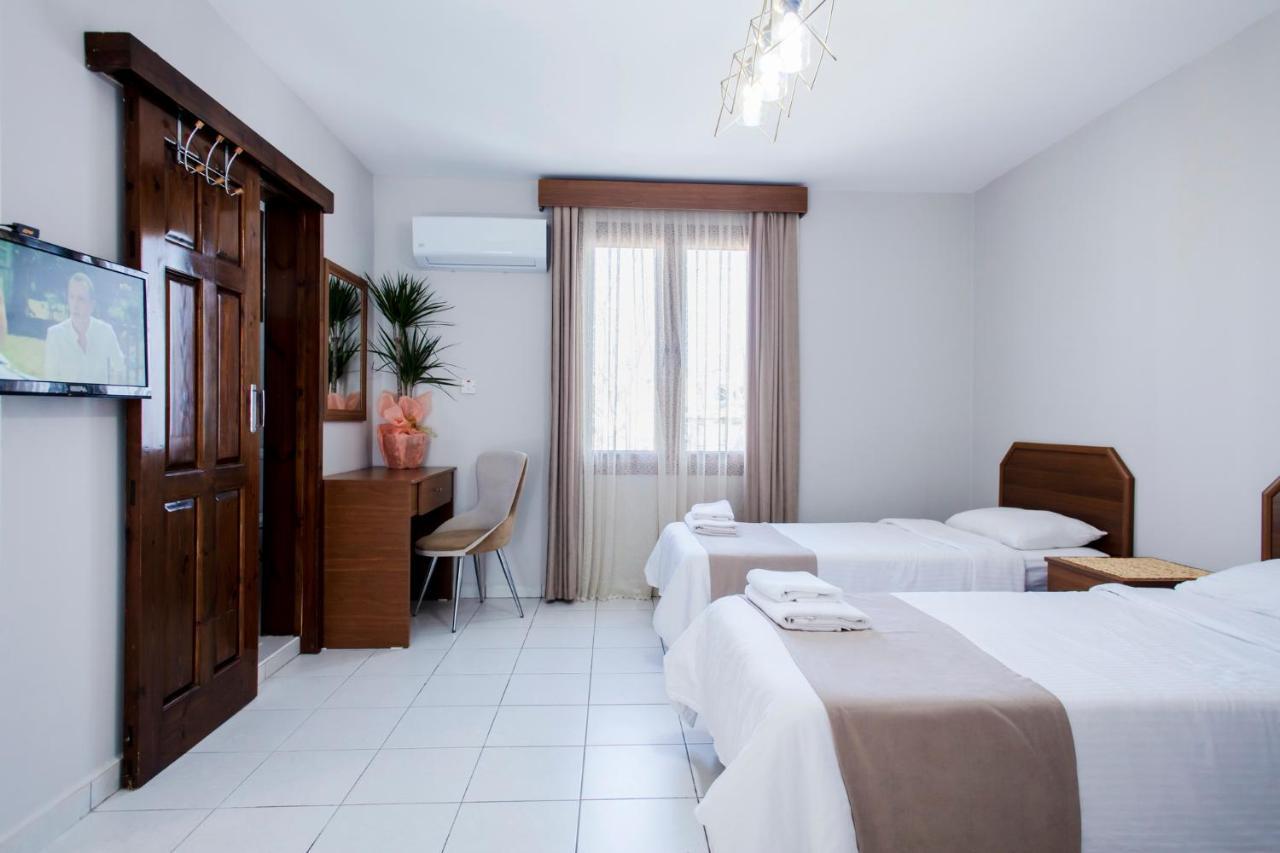 Homelike Guest House Кіренія Екстер'єр фото