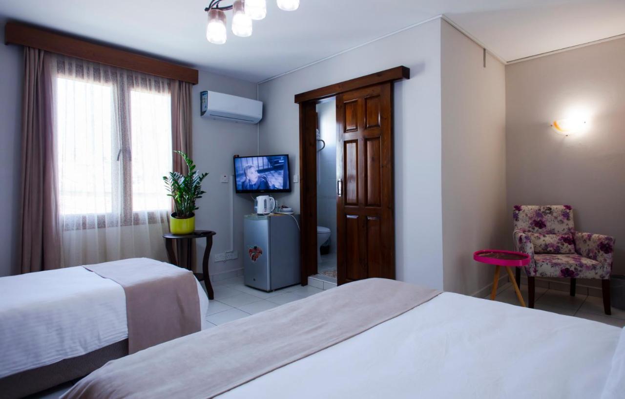 Homelike Guest House Кіренія Екстер'єр фото