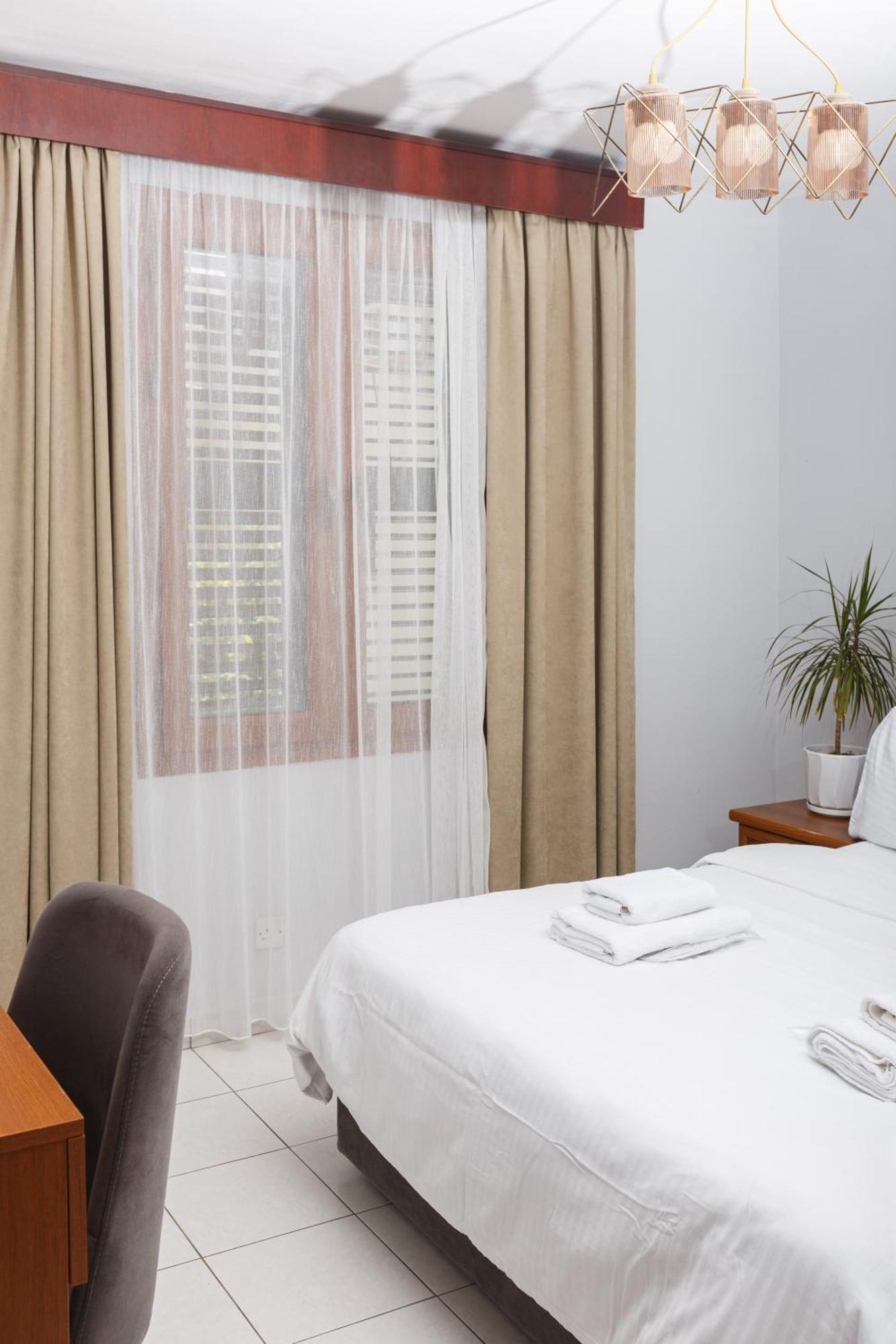 Homelike Guest House Кіренія Екстер'єр фото